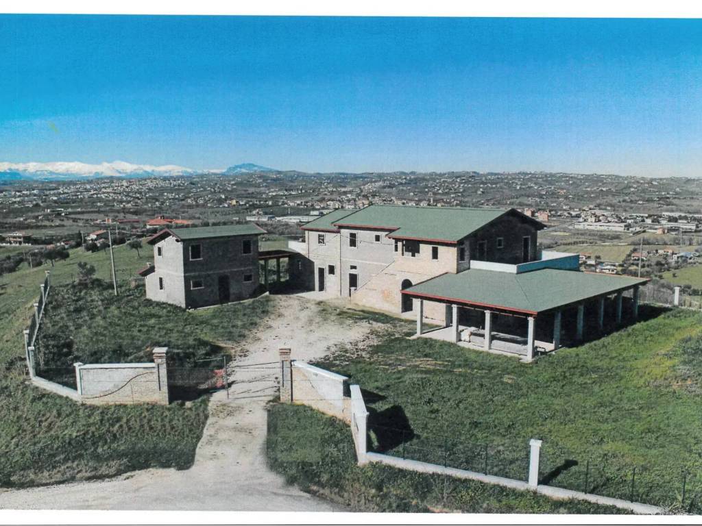 Rustico / casale a Tortoreto in Via del Vecchio Focolare - Foto 2