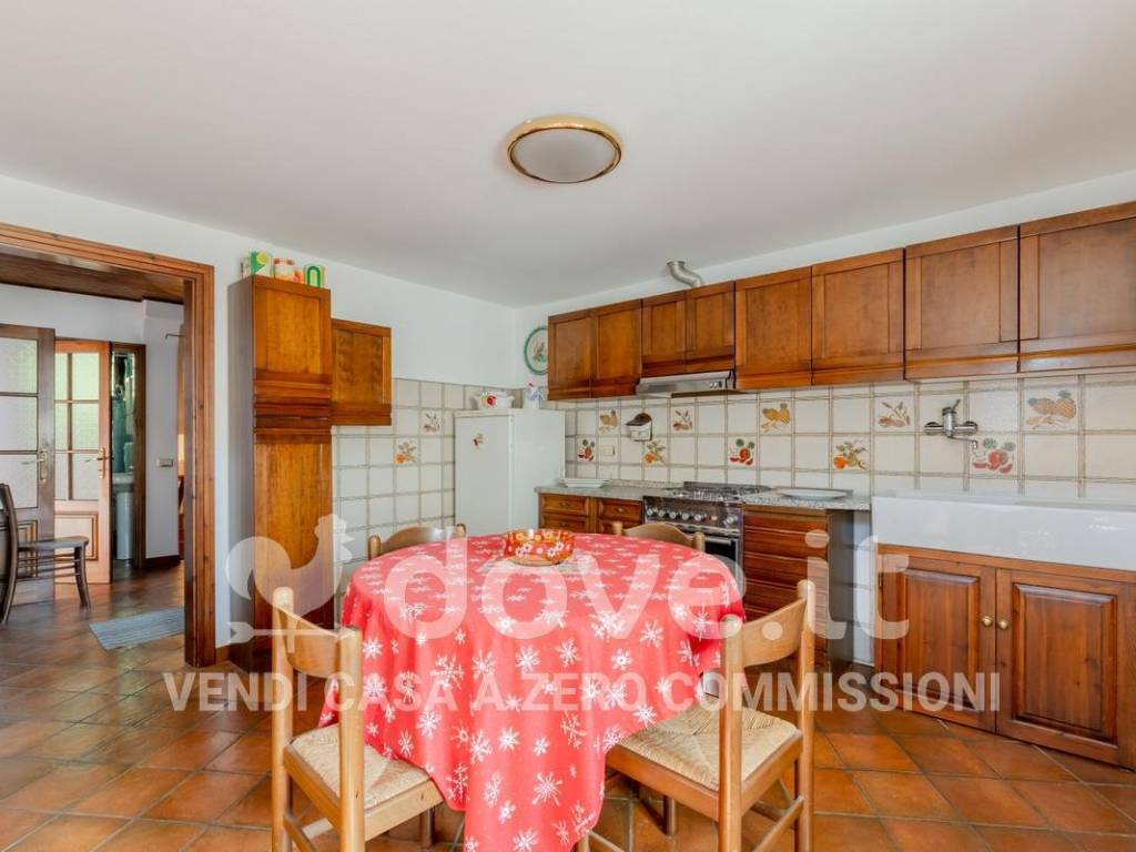 Villa a Cocquio-trevisago in Contrada Carnisio, 1 - Foto 4