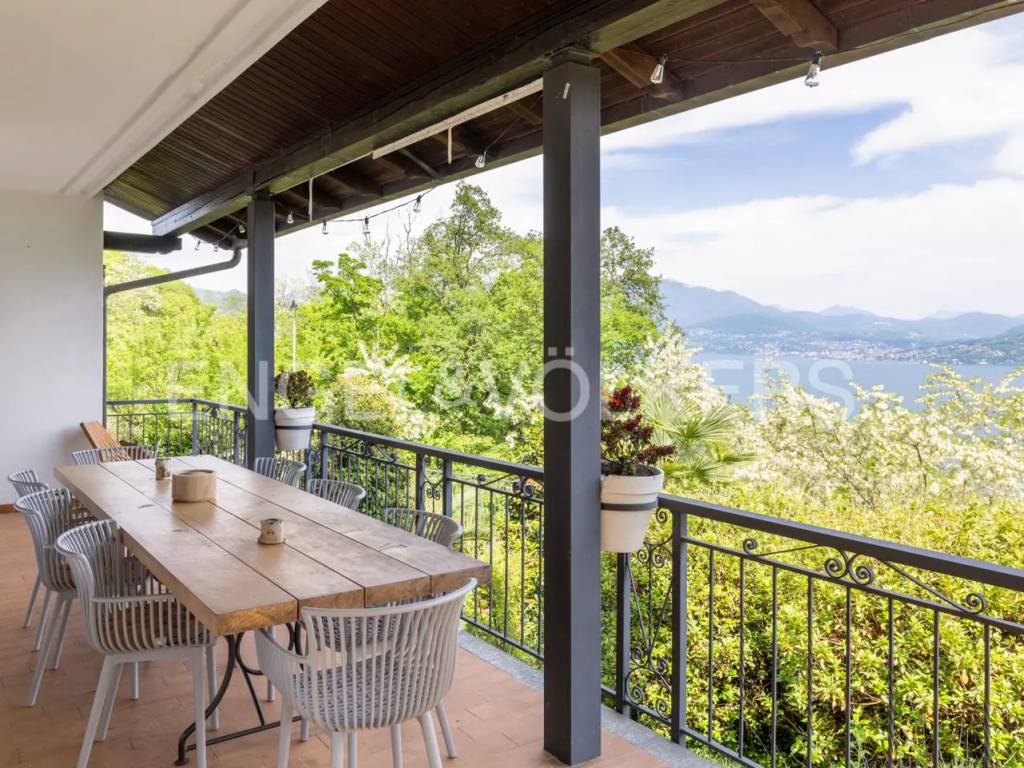 Villa a Oggebbio in Strada Antonio Manzi, 146 - Foto 3