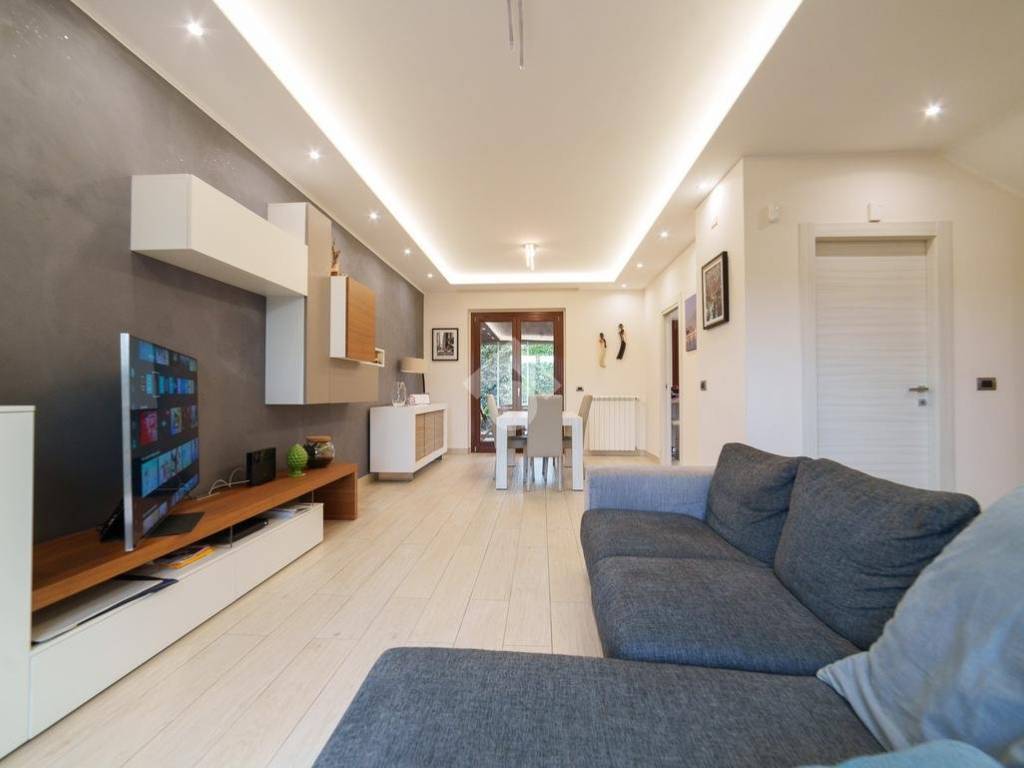 Villetta a schiera a Viterbo in Via Carlo Carrà - Foto 5