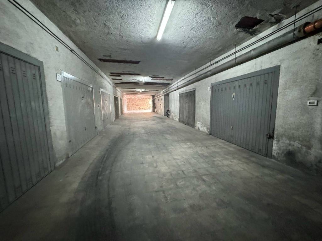 Box / garage a Sant'agata li battiati in Via Umberto, 5 - Foto 3