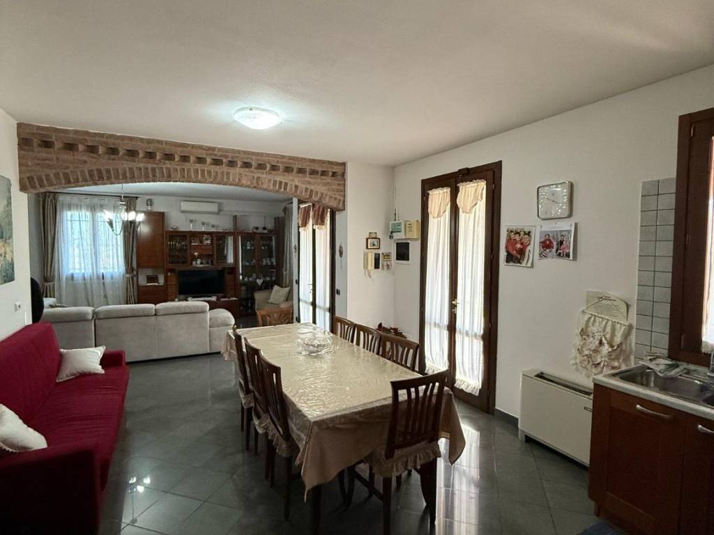 Villetta a schiera a Finale emilia in Via Abbà e Motto - Foto 3