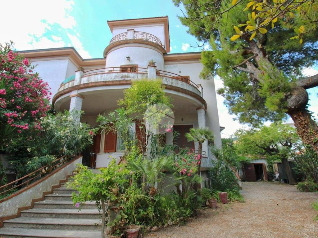 Villa a Roseto degli abruzzi in Via Nazionale, 60 - Foto 2