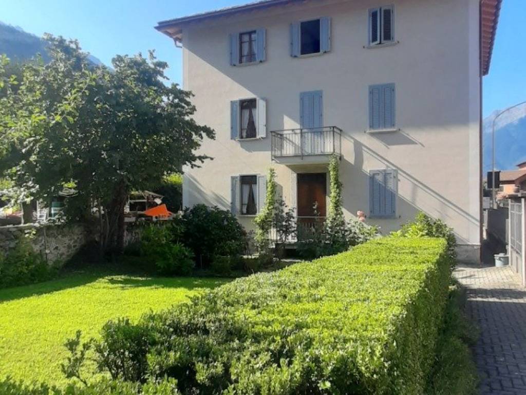 Appartamento a Chiavenna in Via Guglielmo Marconi, 13 - Foto 3