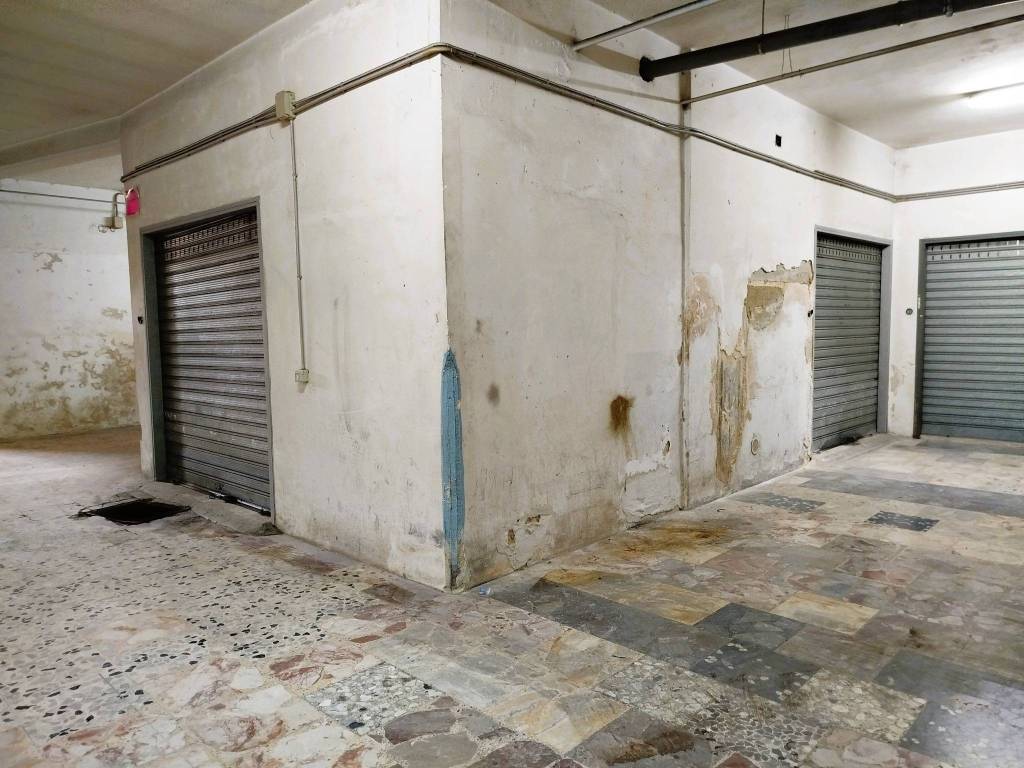 Box / garage a Manfredonia in Via Ludovico Ariosto - Foto 4