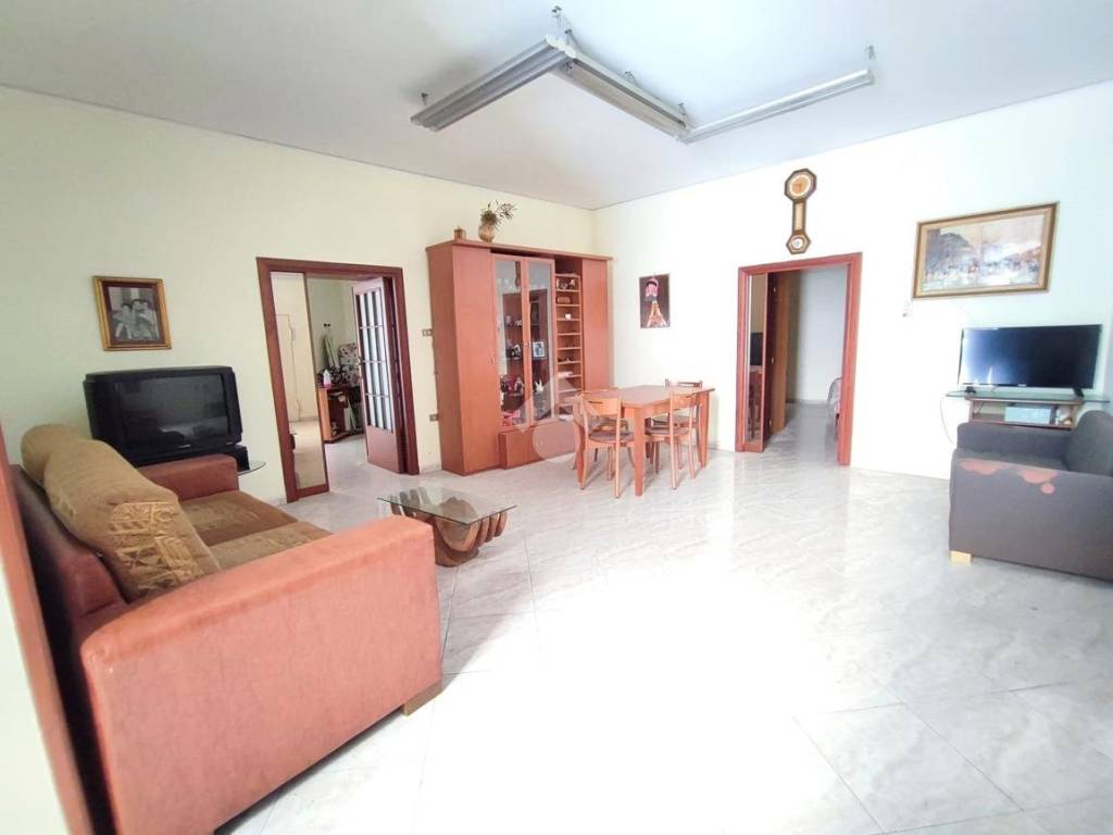 Appartamento a Napoli in VIA SAN BARTOLOMEO - Foto 4