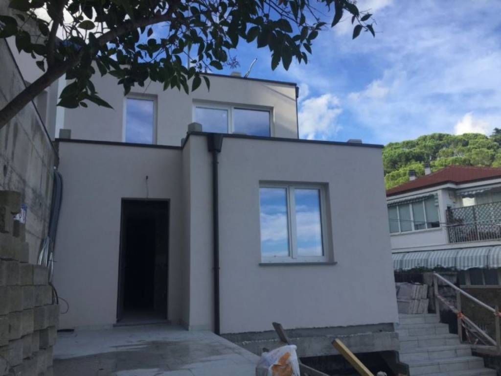 Appartamento a Albissola marina in Via Belvedere S.N.C. - Foto 4