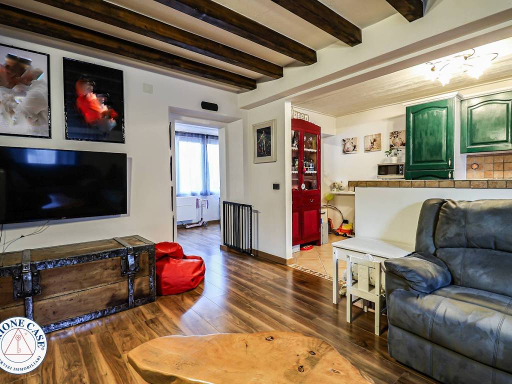 Casa indipendente a Cadegliano-viconago in Via Benedetto Cairoli, 13 - Foto 3