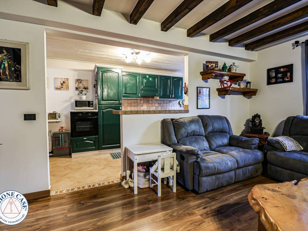 Casa indipendente a Cadegliano-viconago in Via Benedetto Cairoli, 13 - Foto 4