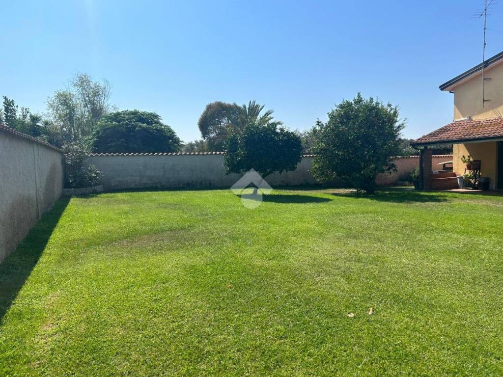 Villa a Aprilia in Via Stura, 62 - Foto 5
