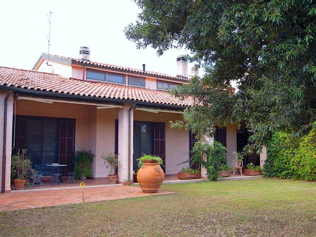 Villa a Castiglione della pescaia in Località Porta al Colle - Foto 4