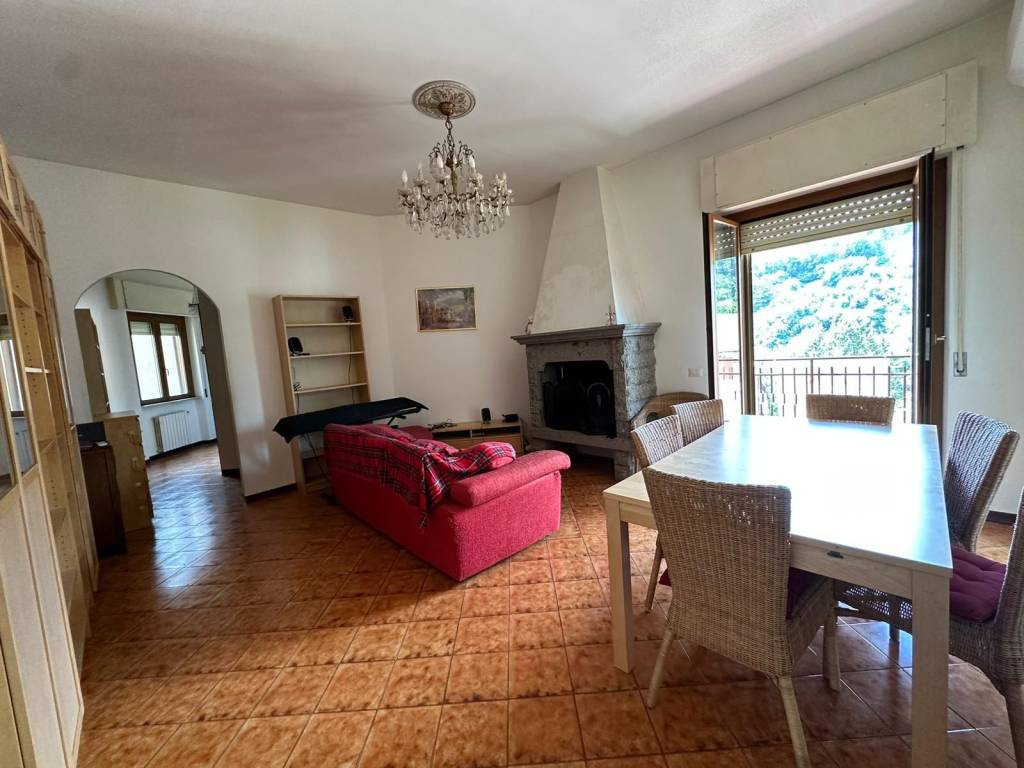 Appartamento a Orte in Via Lorenzo De Dominicis - Foto 2