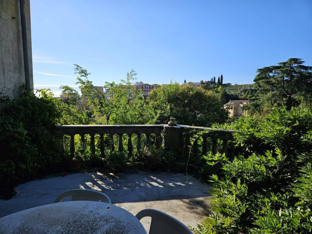 Villa a Albissola marina in Via Filippo Gentile, 52 - Foto 3