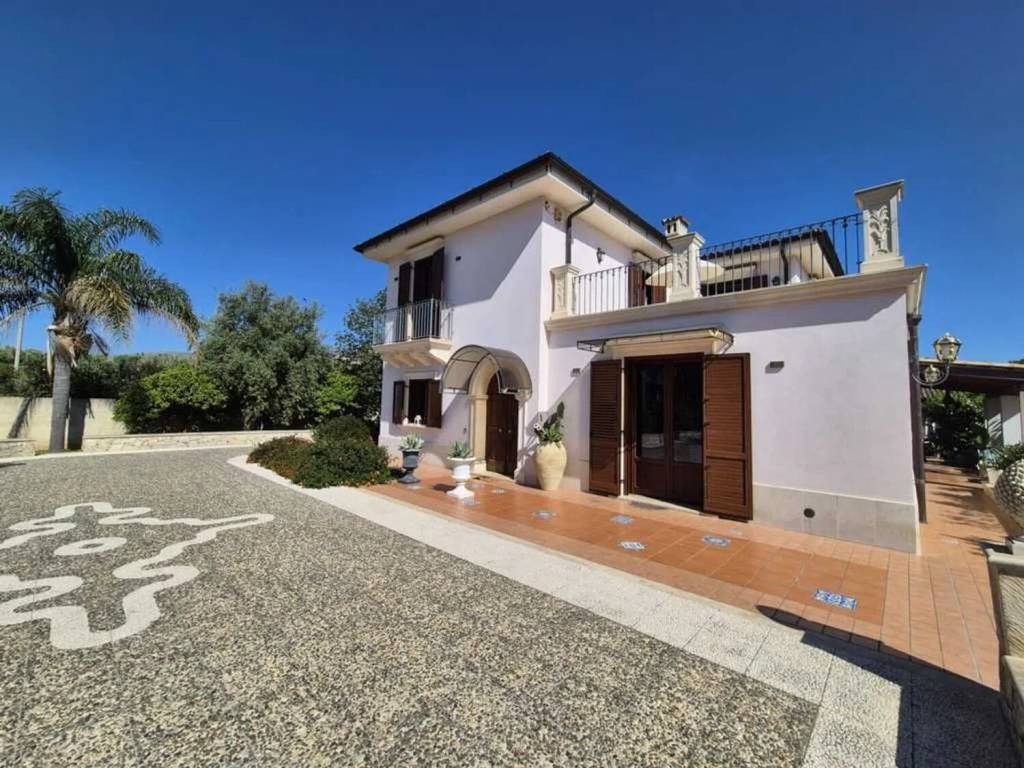Villa a Avola in Contrada Chiusa Di Carlo - Foto 2