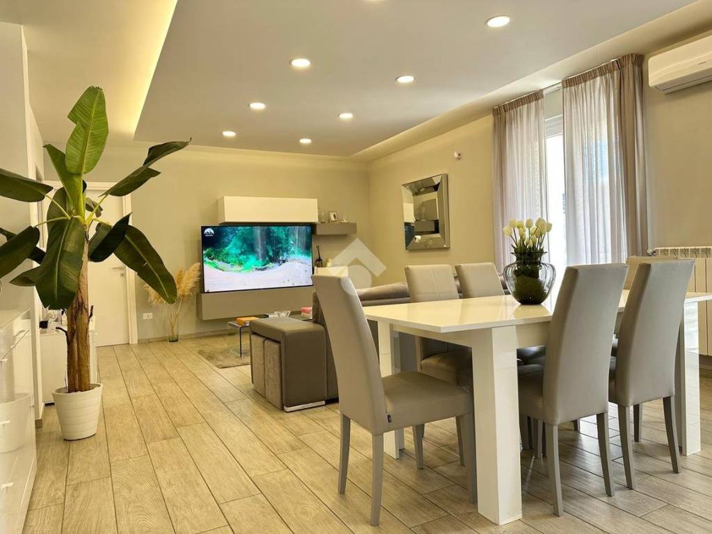 Appartamento a Lusciano in Via Alessandro Volta, 30 - Foto 2