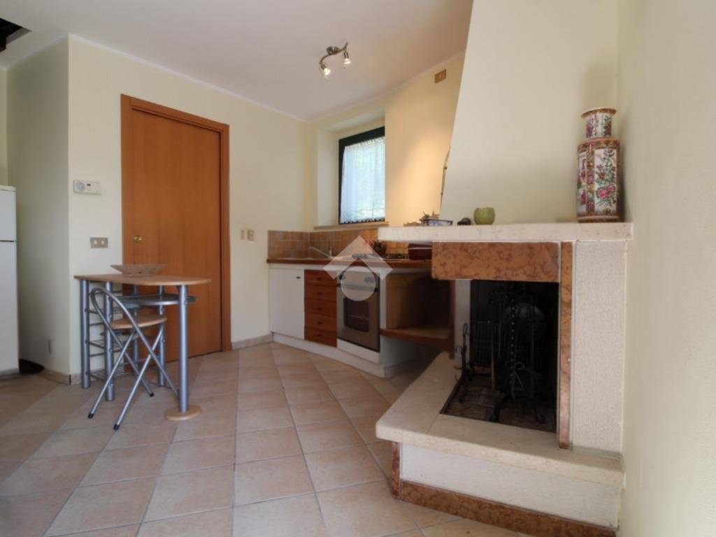 Casa indipendente a Campli in Via Giacomo Leopardi, 2 - Foto 4