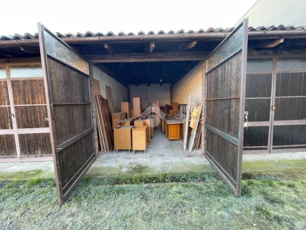 Box / garage a Crescentino in Via foscolo - Foto 2