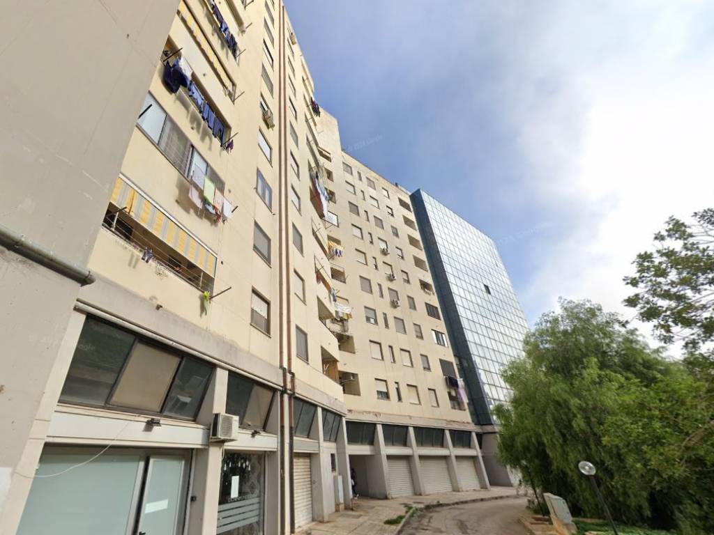 Appartamento a Taranto in Piazza Sandro Pertini, 22 - Foto 2