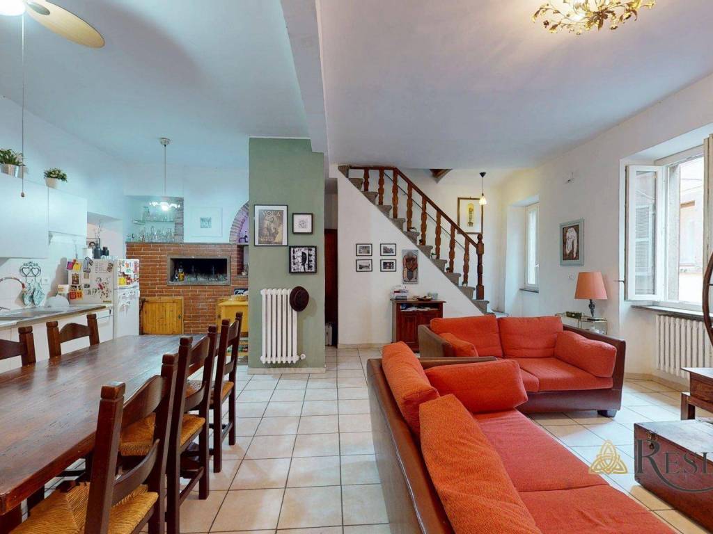 Palazzo / stabile a Viterbo in Via della Pettinara - Foto 2