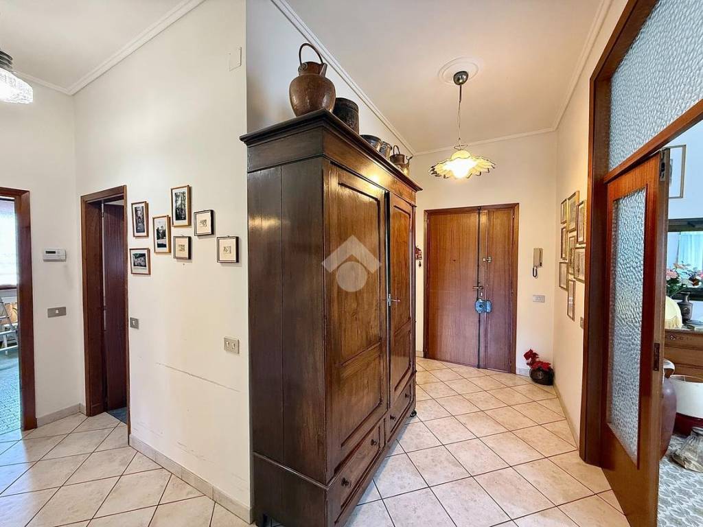 Appartamento a Quarrata in Via Vincenzo Bellini, 3 - Foto 2