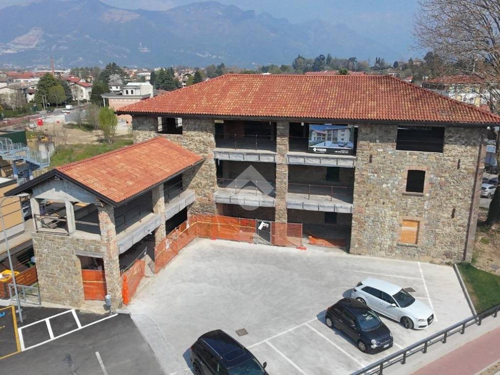 Palazzo / stabile a Oggiono in Via Papa Giovanni XXIII - Foto 5