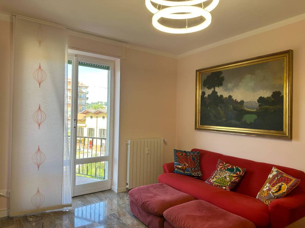 Appartamento a Arona in Via Vittorio Veneto - Foto 2