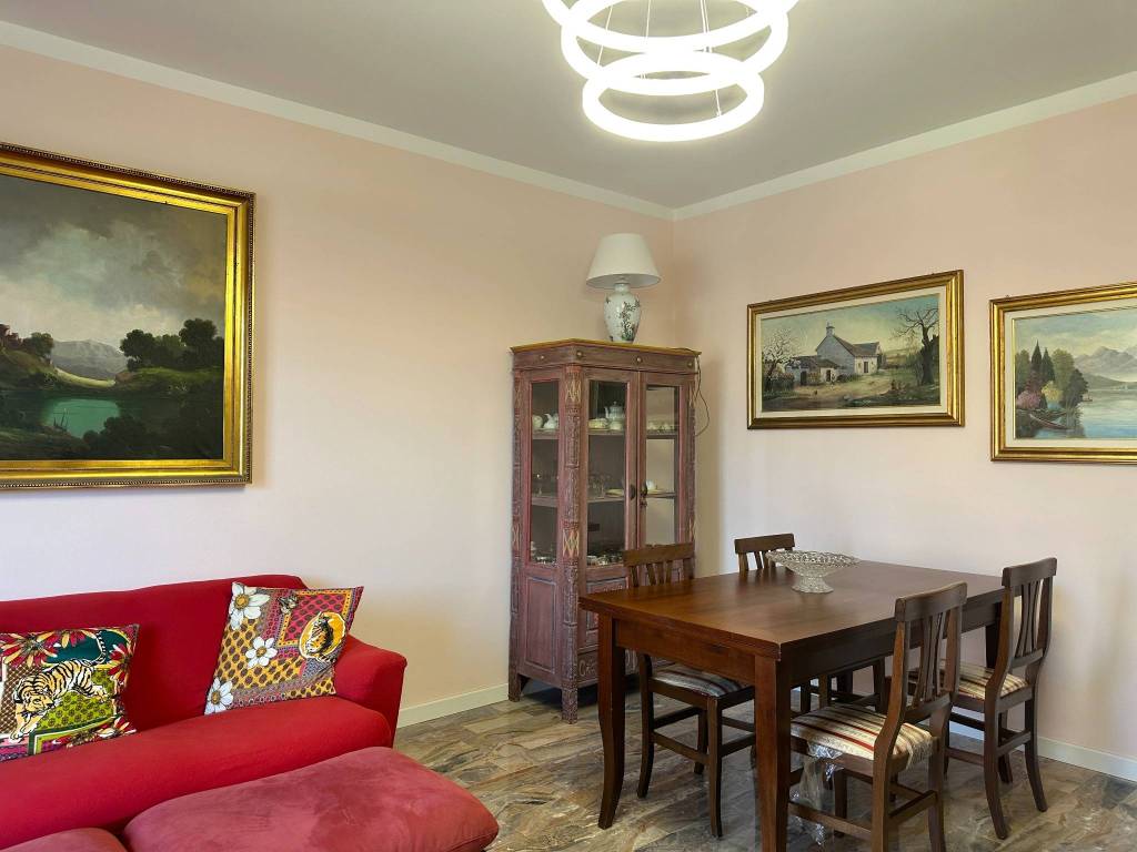 Appartamento a Arona in Via Vittorio Veneto - Foto 5