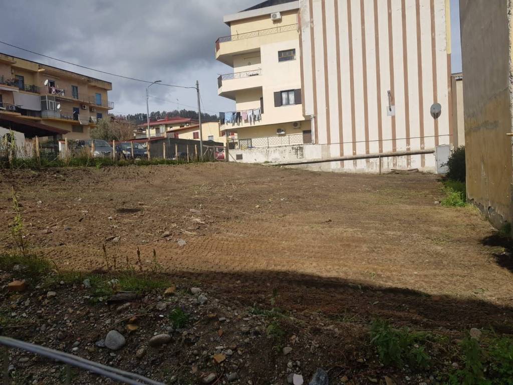 Terreno a Catanzaro in Via Ancona - Foto 2