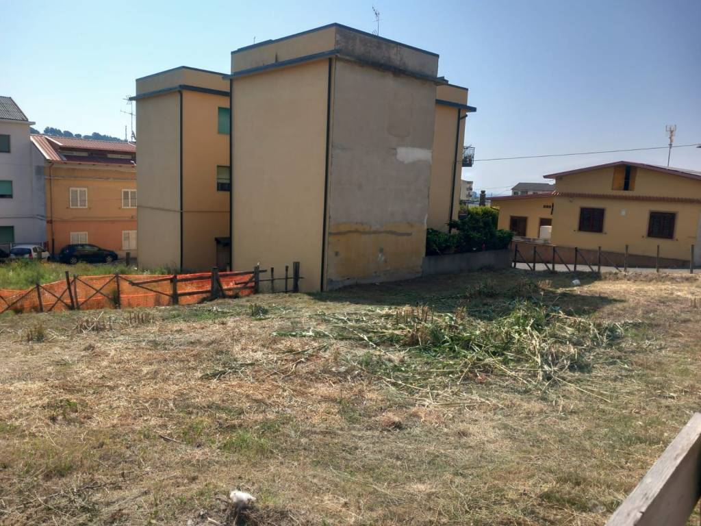 Terreno a Catanzaro in Via Ancona - Foto 3