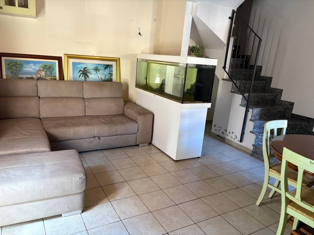 Appartamento a Rovellasca in Via Roma, 47 - Foto 2