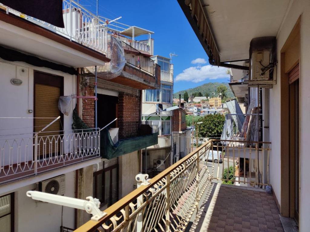 Appartamento a Giardini-naxos in Via Ustica, 13 - Foto 2