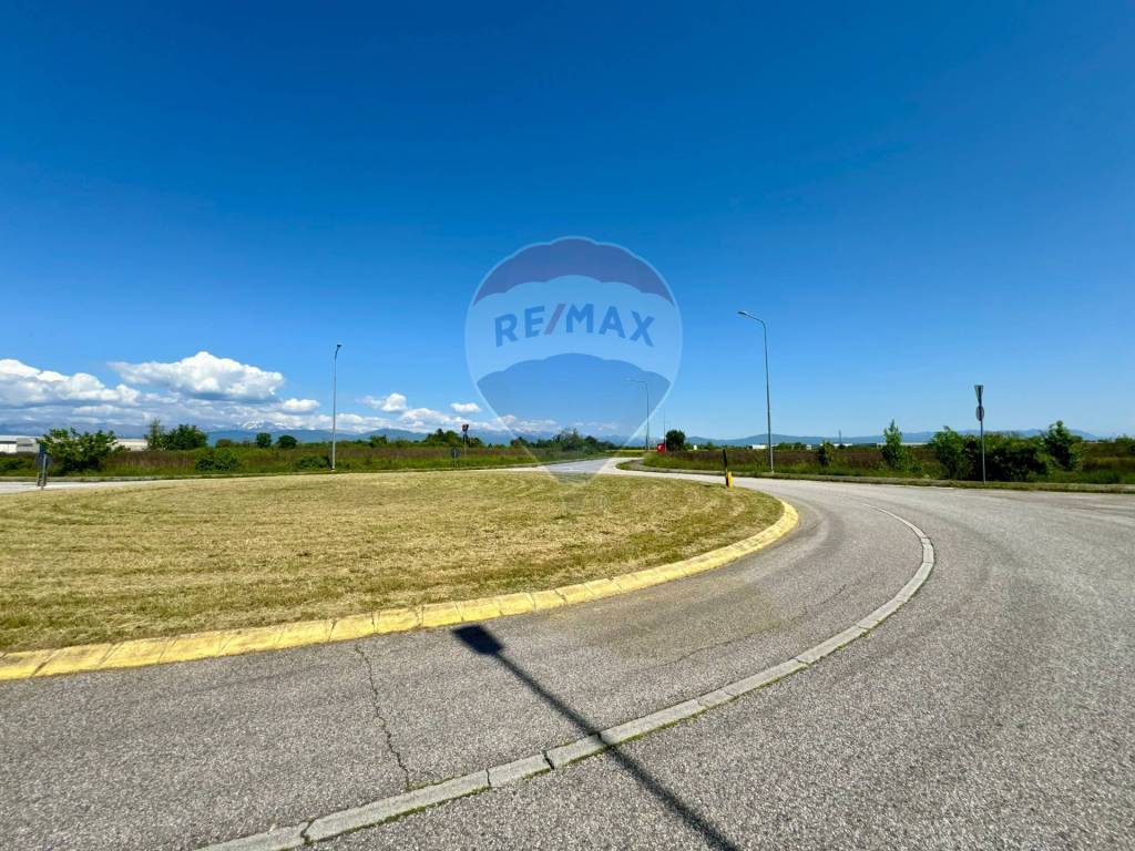 Terreno a Udine in VIALE PALMANOVA, 486 - Foto 4