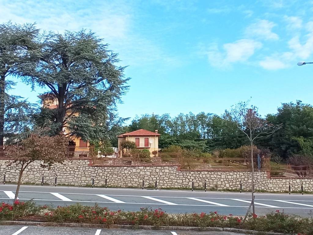 Villa a Gattinara in Corso Giuseppe Garibaldi, 184 - Foto 2