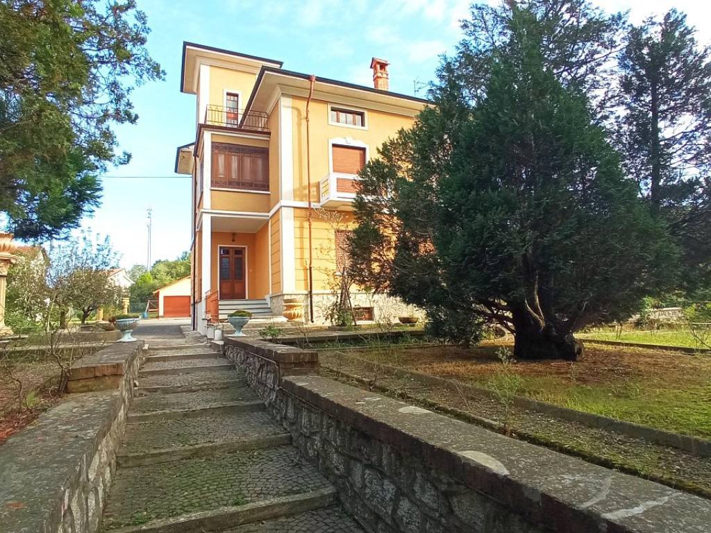 Villa a Gattinara in Corso Giuseppe Garibaldi, 184 - Foto 5