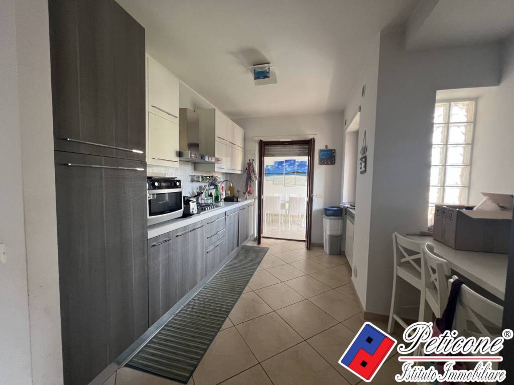 Appartamento a Fondi in Via Spinete III - Foto 2