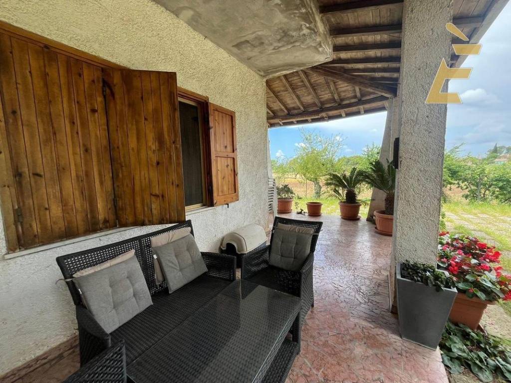 Villa a Aprilia in Via Crocetta di Carano, 40 - Foto 3