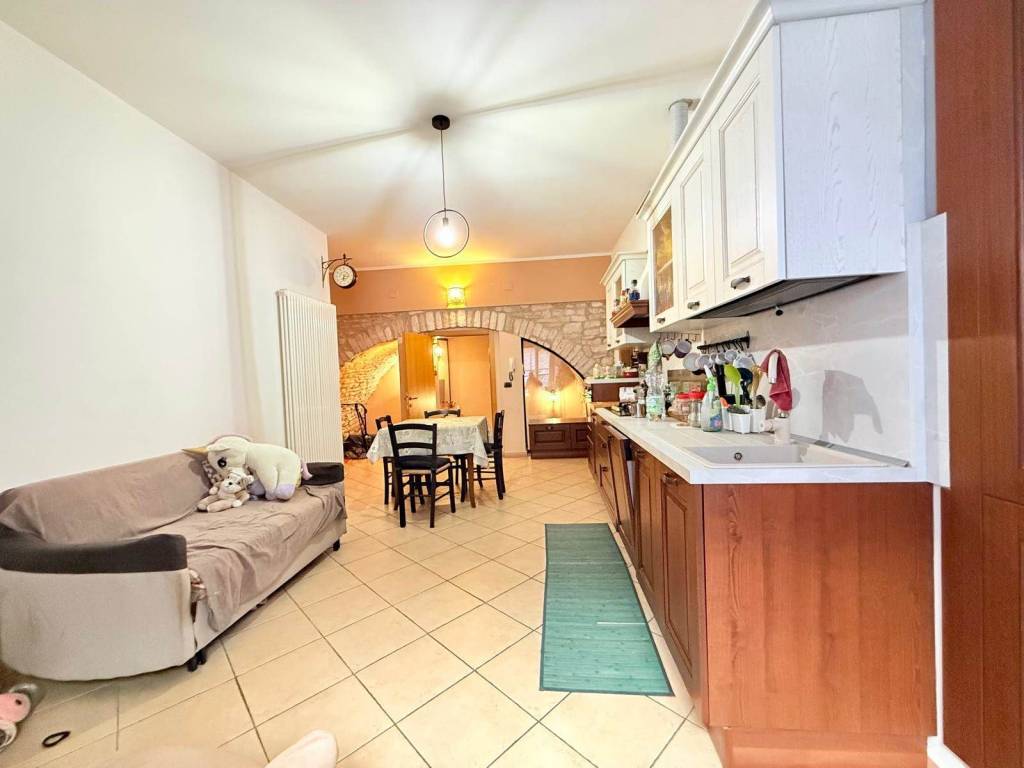 Appartamento a Fossombrone in Via Della Peia, 35 - Foto 2