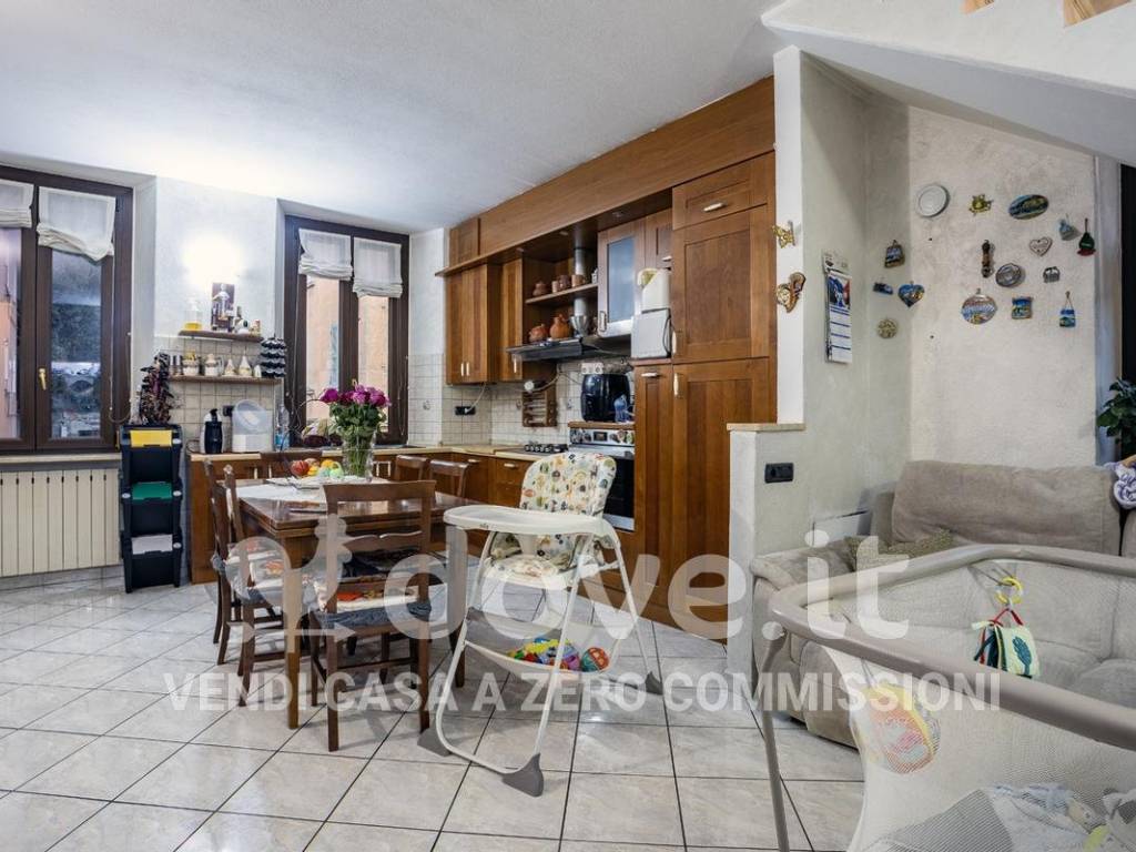 Appartamento a Luino in Via Creva, 120 - Foto 2