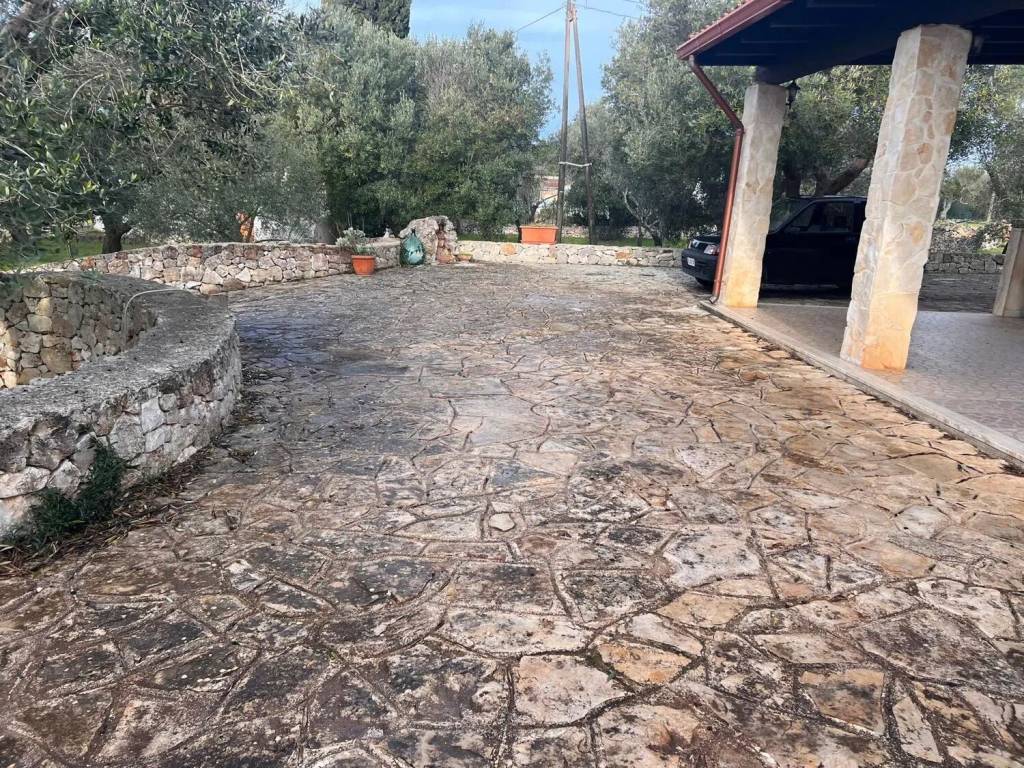 Villa a Ostuni in Sp Ostuni-Ceglie S.N.C. - Foto 2