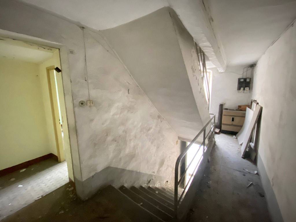 Palazzo / stabile a Aosta in Via Laurent Martinet, 23 - Foto 5