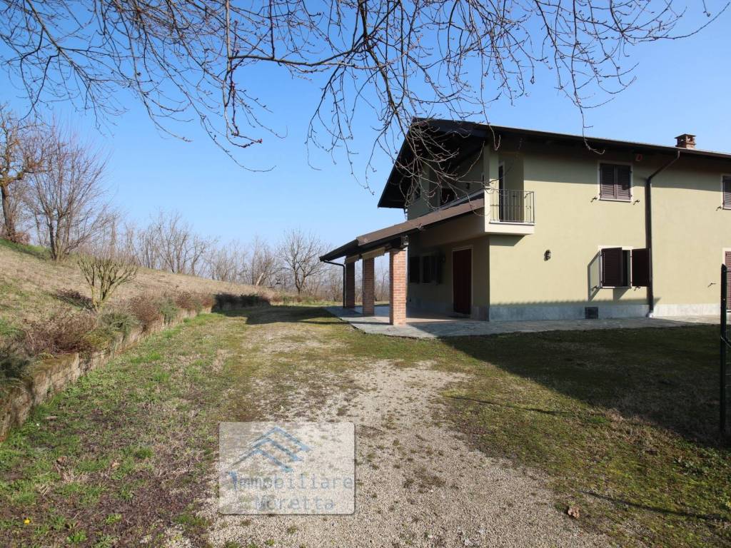 Villa a Castagnole delle lanze in Via Farinere, 45 - Foto 3