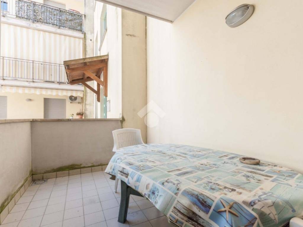 Appartamento a Roseto degli abruzzi in Via Nazionale - Foto 5