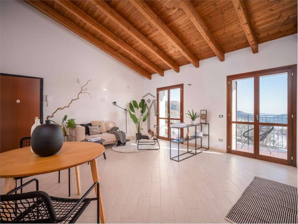 Appartamento a Viano in M.R. BERTOLINI - Foto 4