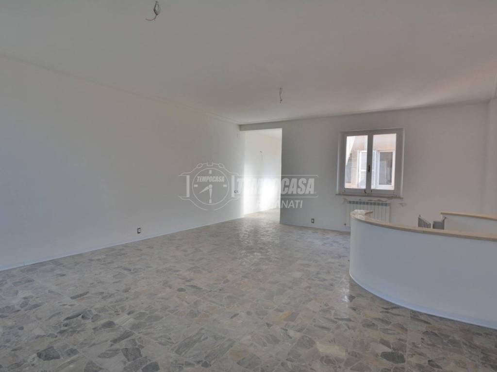 Attico / mansarda a Recanati in Piazza Giacomo Leopardi, 1 - Foto 5
