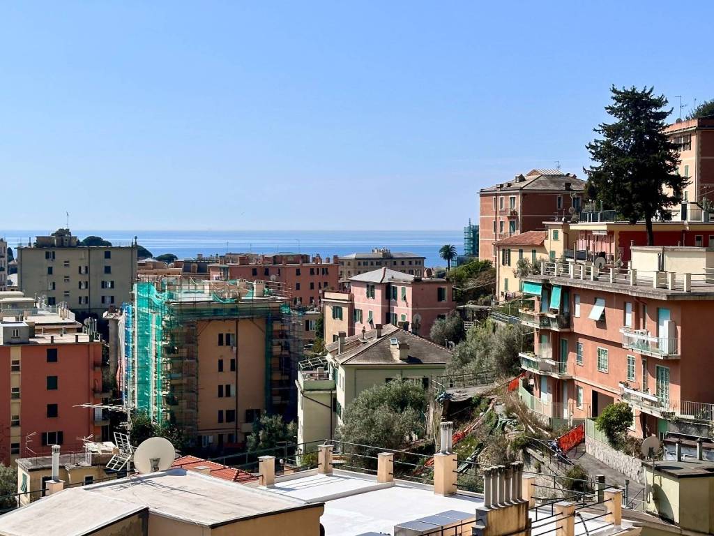 Appartamento a Genova in Via del Commercio, 78 - Foto 1