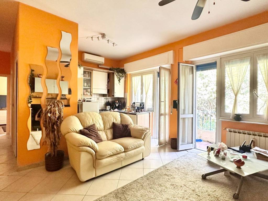 Appartamento a Genova in Via del Commercio, 78 - Foto 2