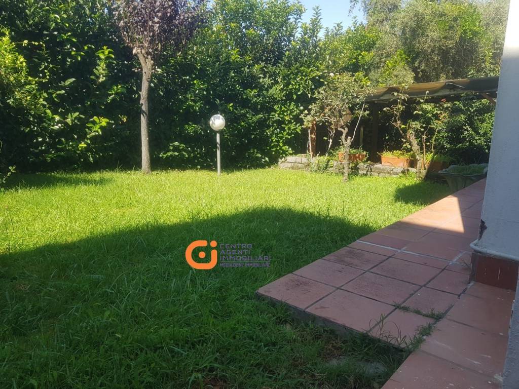 Villa a Sabaudia in Via dello Scorpione - Foto 3