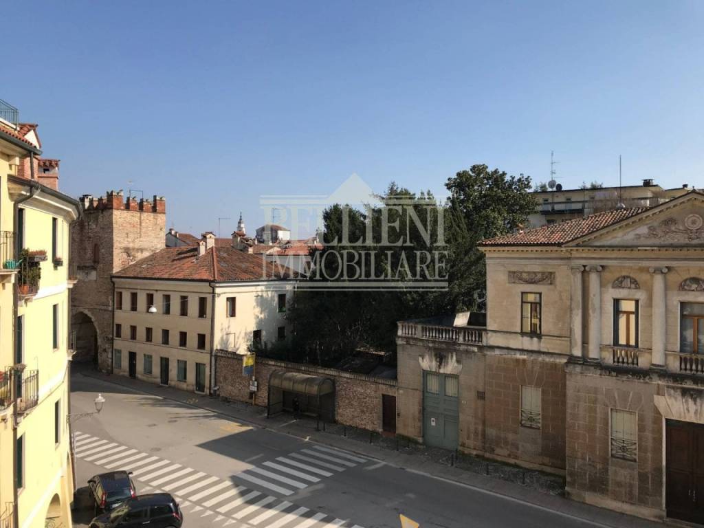 Attico / mansarda a Vicenza in Contrà Santa Chiara - Foto 2