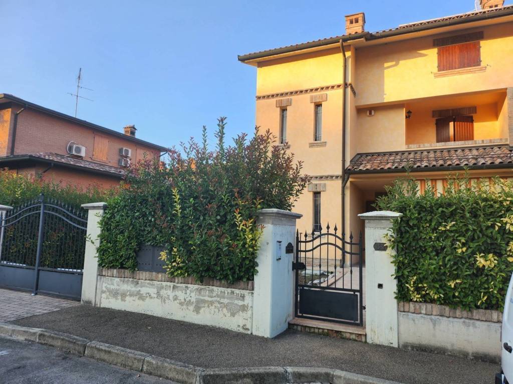 Villa a Castellarano in Via Matilde di Canossa - Foto 3