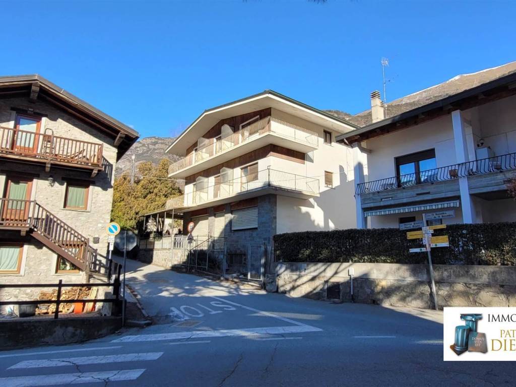 Palazzo / stabile a Saint-vincent in Viale 4 Novembre - Foto 2